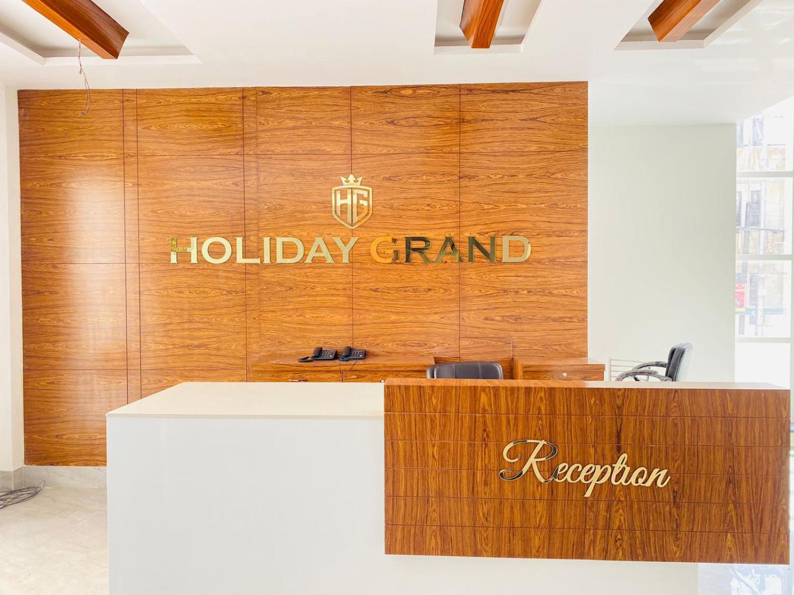 Hotel Holiday Grand Greater Noida Exterior foto
